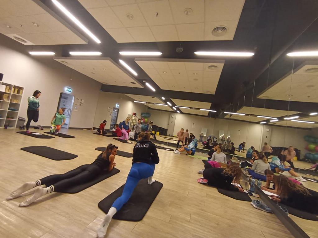 PFS STRETCHING INSTRUCTOR
