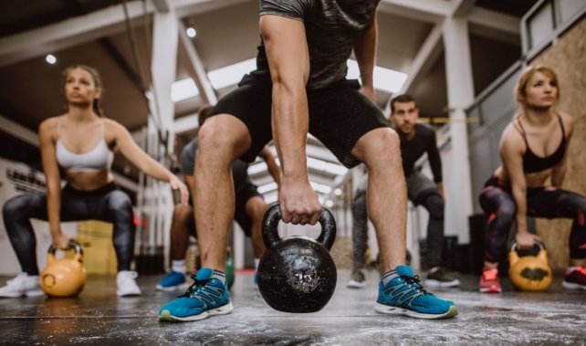 Jakie kursy powinien ukończyć trener crossfit?